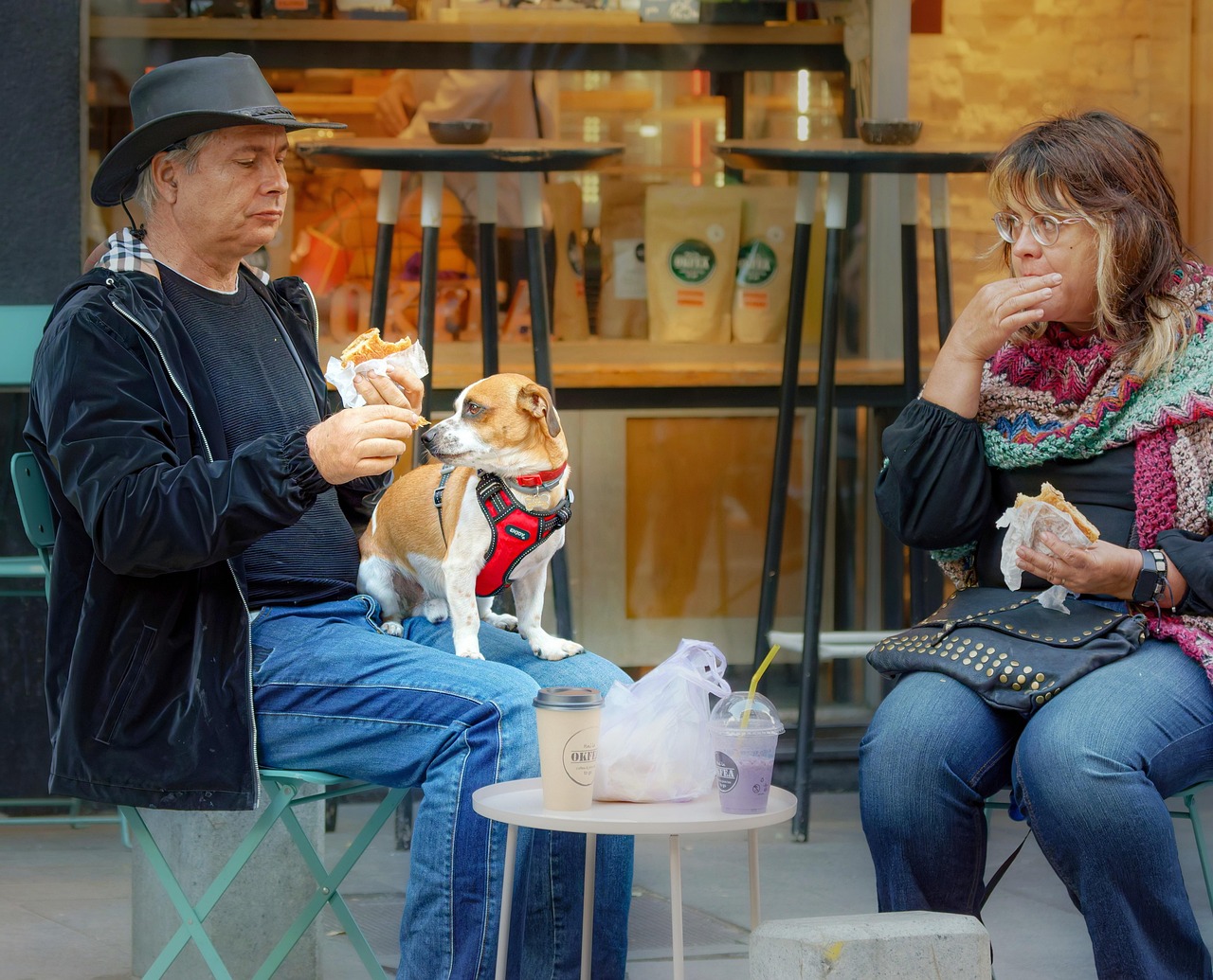 hire a private investigator to catch a cheating spouse